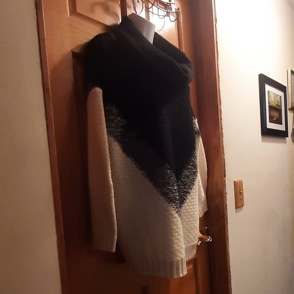 Long knit sweater - Picture 5 of 6